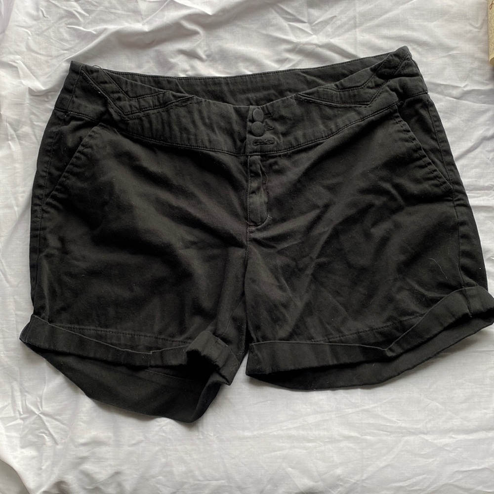 Black Demeanor Shorts